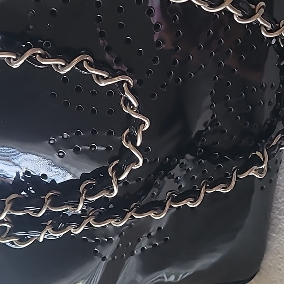 Chanel Patent Tote - Picture 2 of 10